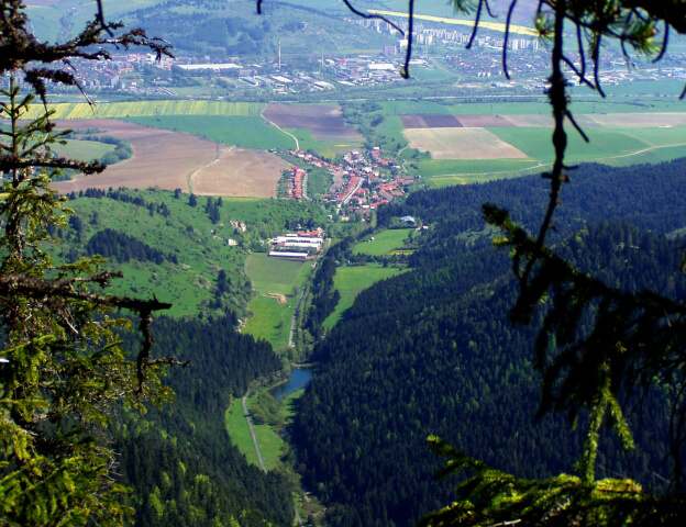 010-Iľanovo a priehrada.jpg